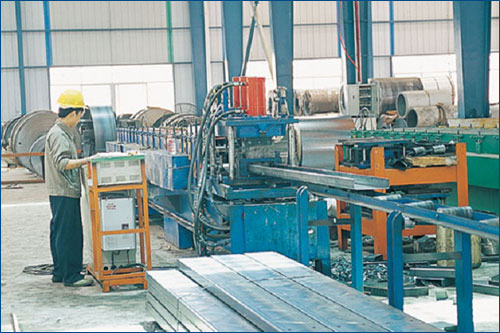 C型鋼加工設(shè)備